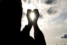 股票推荐交流群:买自己公司股票-宇树上市定档四季度 人形机器人赛道迎资本“冲刺期”